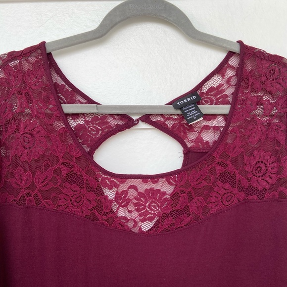 Torrid Lace Inset Bell Sleeve Top 3X Maroon - Picture 4 of 9